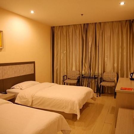 Huiquan Hotel Янтай Екстериор снимка